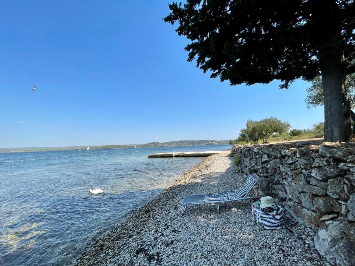 Seascape - Relaxing Beach Home, Steps From The Water! Bilice Exterior photo