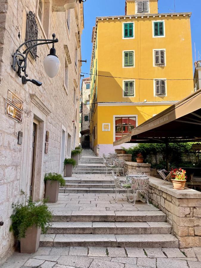 Seascape - Relaxing Beach Home, Steps From The Water! Bilice Exterior photo